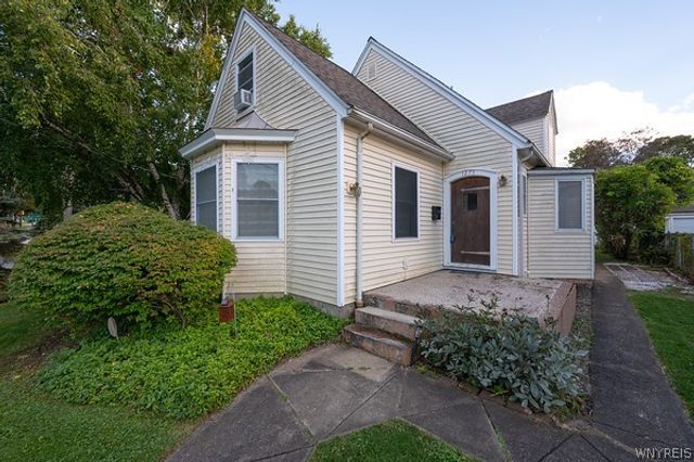 1275 Wyoming Avenue, Niagara Falls, NY 14305