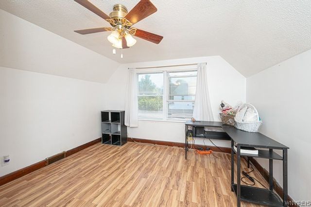 1275 Wyoming Avenue, Niagara Falls, NY 14305