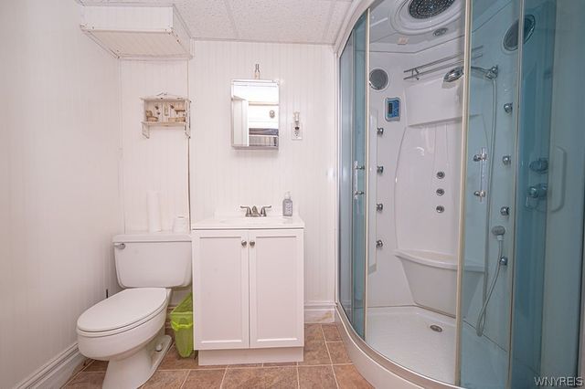 1275 Wyoming Avenue, Niagara Falls, NY 14305