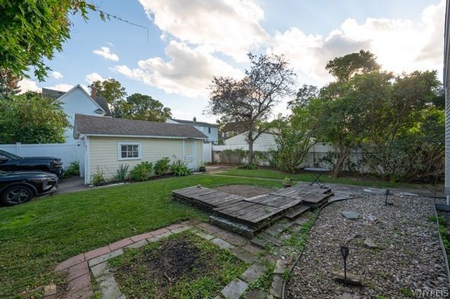 1275 Wyoming Avenue, Niagara Falls, NY 14305