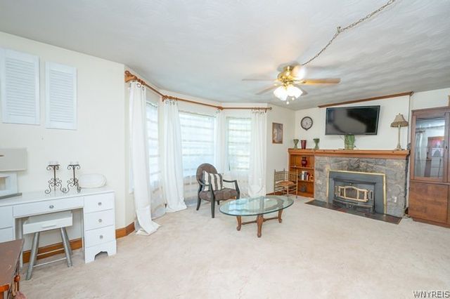 1275 Wyoming Avenue, Niagara Falls, NY 14305