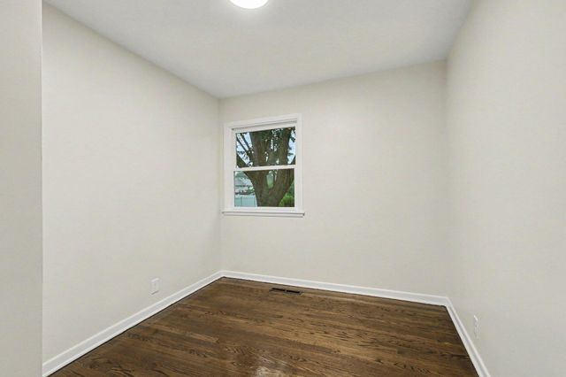 3318 North Drive, Highland, IN 46322