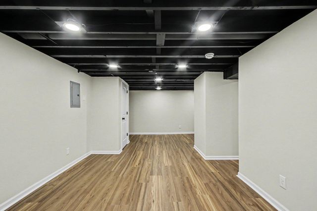 3318 North Drive, Highland, IN 46322