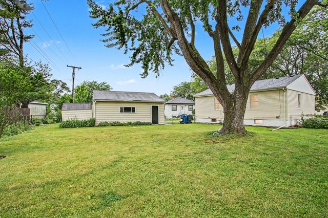 3318 North Drive, Highland, IN 46322