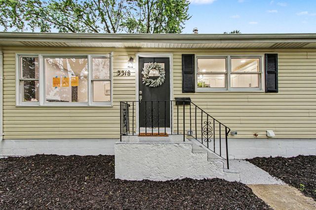 3318 North Drive, Highland, IN 46322