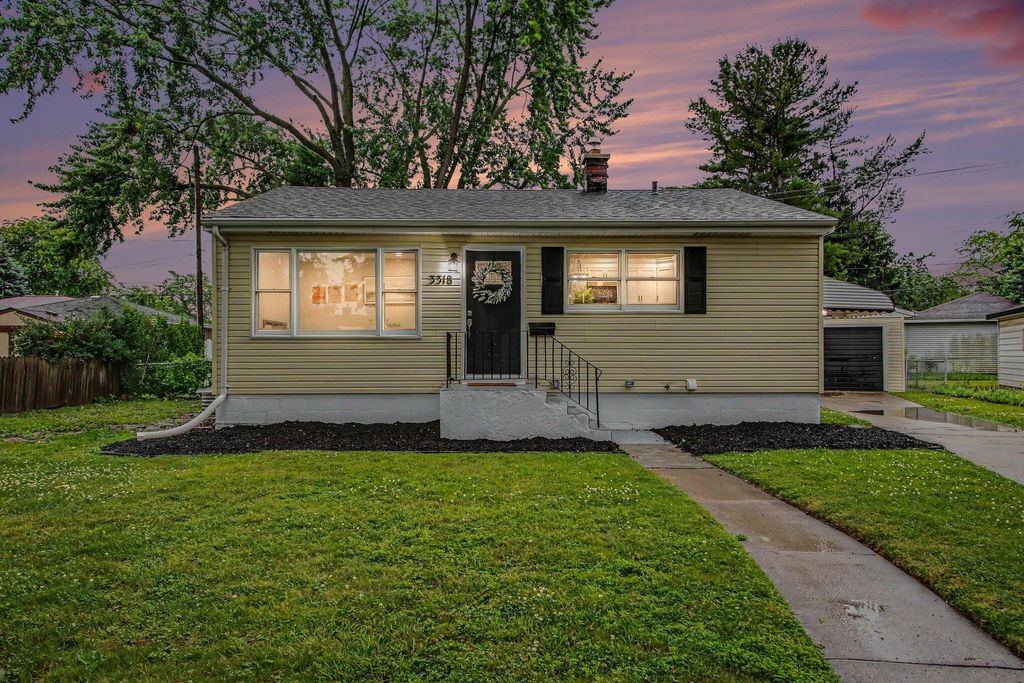 3318 North Drive, Highland, IN 46322