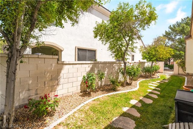 1009 Granger Farm Way, Las Vegas, NV 89145