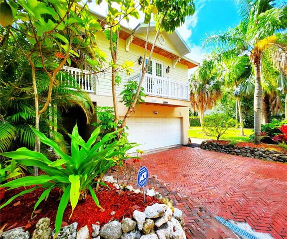 102 17TH STREET NE, Bradenton, FL 34208