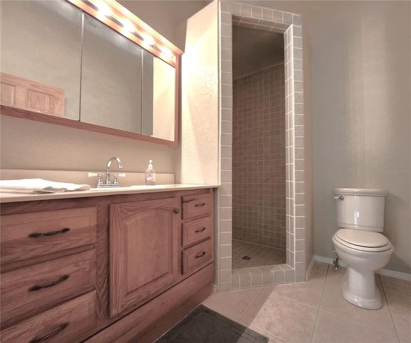 102 17TH STREET NE, Bradenton, FL 34208