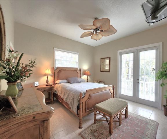 102 17TH STREET NE, Bradenton, FL 34208