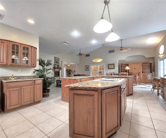 102 17TH STREET NE, Bradenton, FL 34208