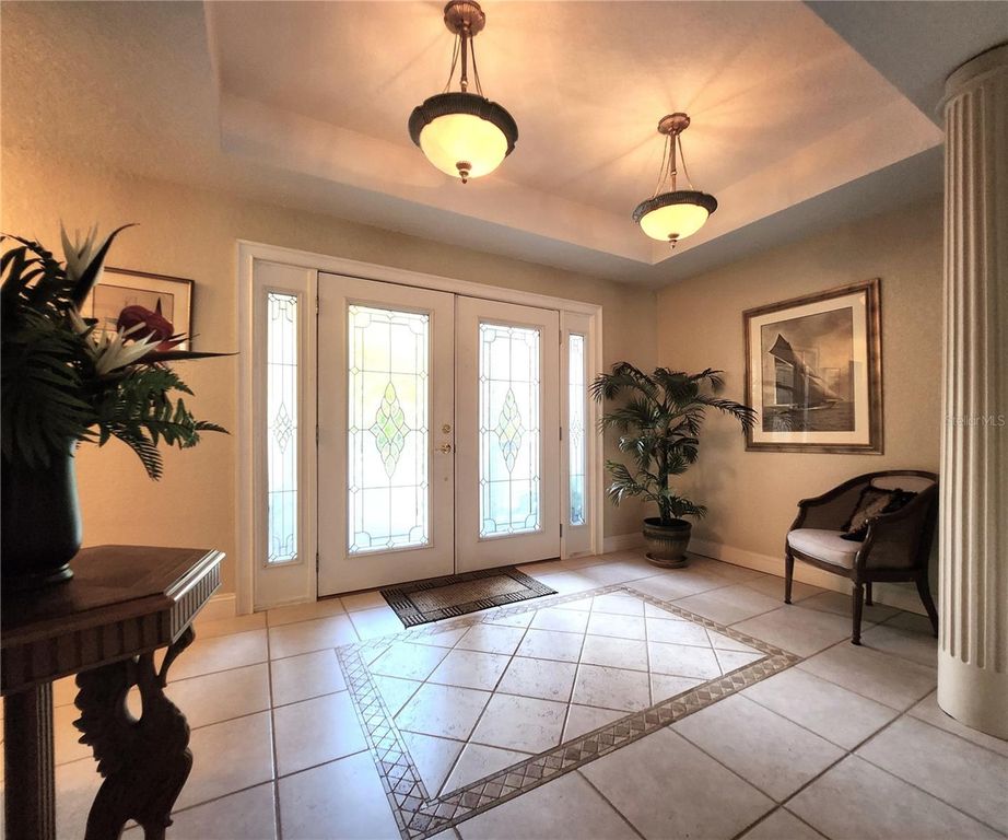 Image 24 of property listing at 102 17TH STREET NE, Bradenton, FL 34208