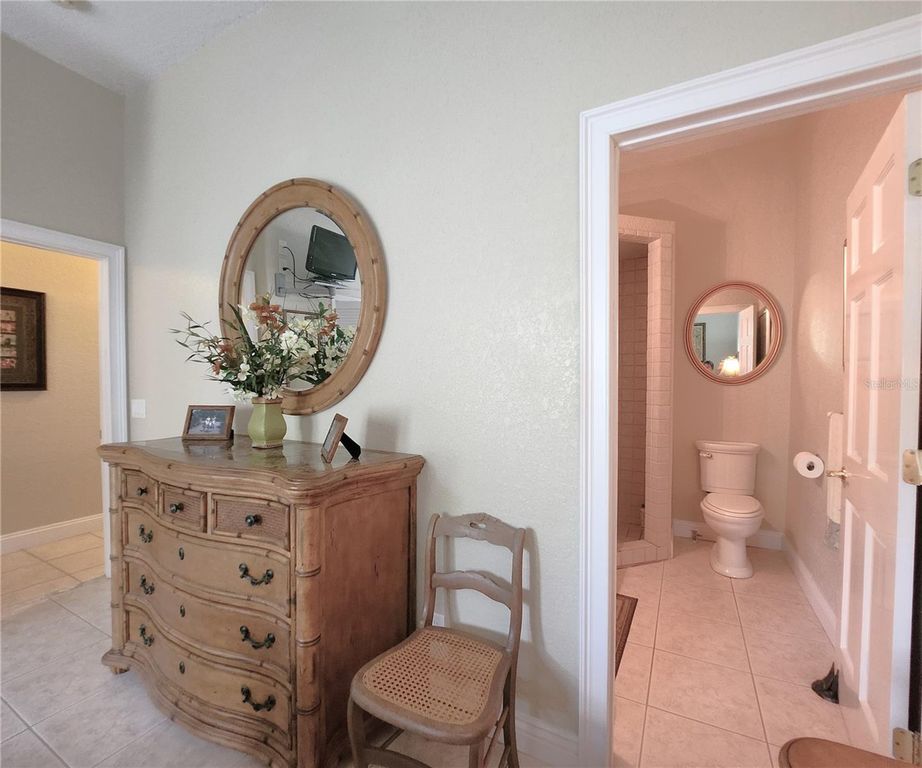 Image 45 of property listing at 102 17TH STREET NE, Bradenton, FL 34208