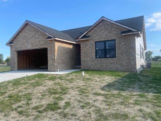 16250 Guest Court, Roseville, MI 48066