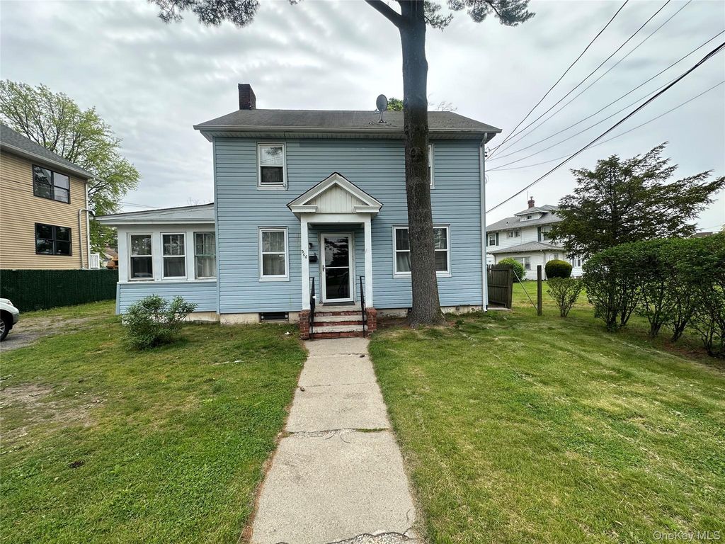 366 Greenwich Street, Hempstead, NY 11550