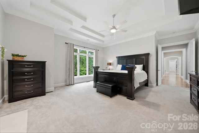 3745 Pinecrest Drive NE, Hickory, NC 28601