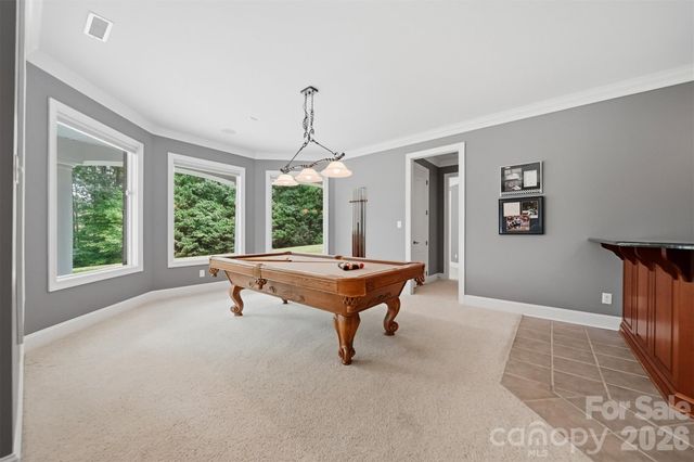 3745 Pinecrest Drive NE, Hickory, NC 28601