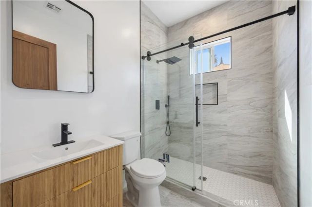 7700 Lasaine Avenue, Northridge, CA 91325