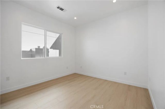 7700 Lasaine Avenue, Northridge, CA 91325