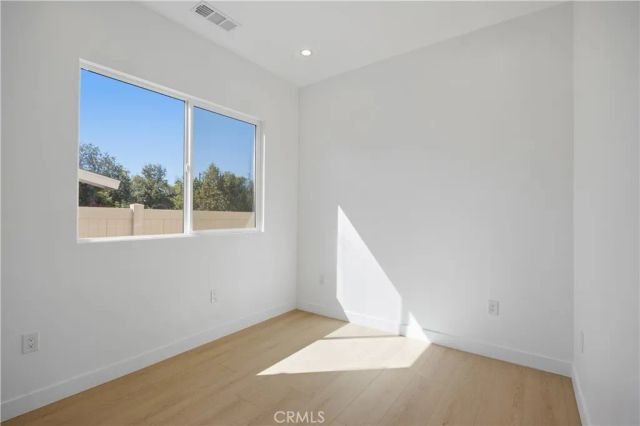 7700 Lasaine Avenue, Northridge, CA 91325