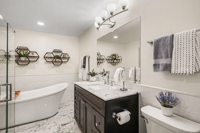 9516 Park Avenue S, Bloomington, MN 55420