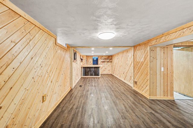 9516 Park Avenue S, Bloomington, MN 55420