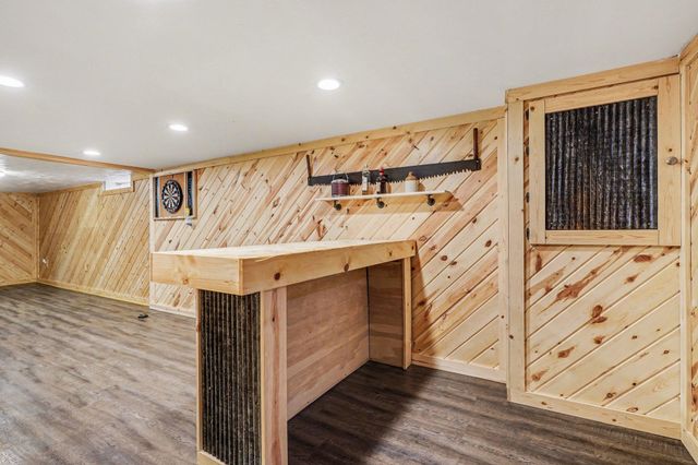 9516 Park Avenue S, Bloomington, MN 55420