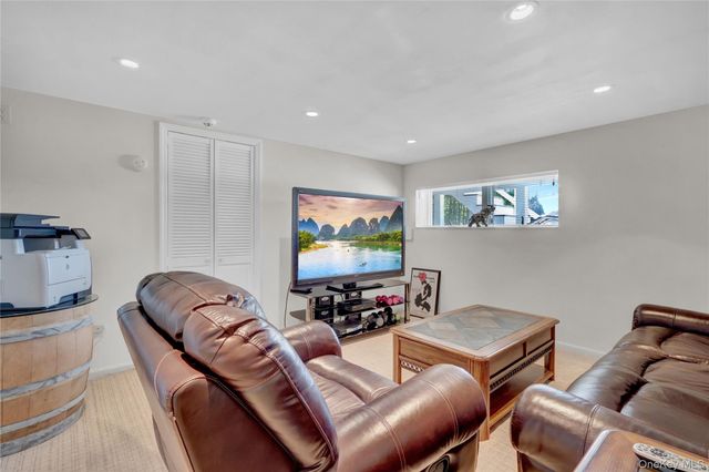 2988 Lee Place, Bellmore, NY 11710