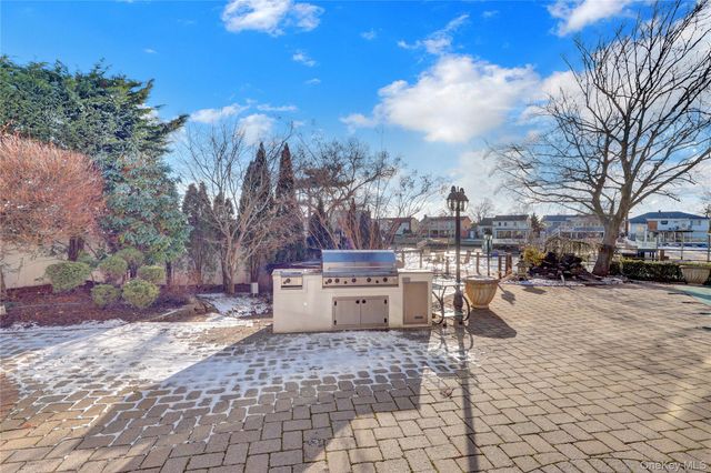 2988 Lee Place, Bellmore, NY 11710