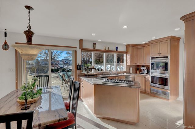 2988 Lee Place, Bellmore, NY 11710