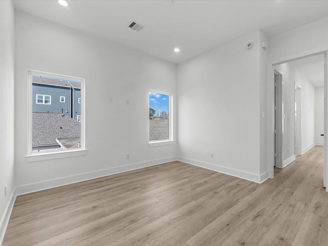 3034 Mcgowen Street, Houston, TX 77004