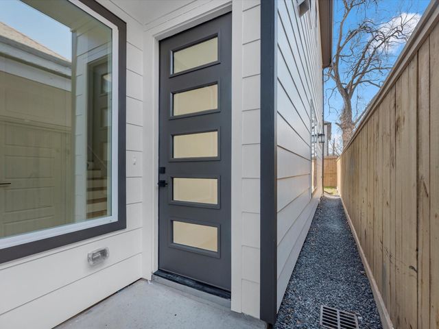 3034 Mcgowen Street, Houston, TX 77004