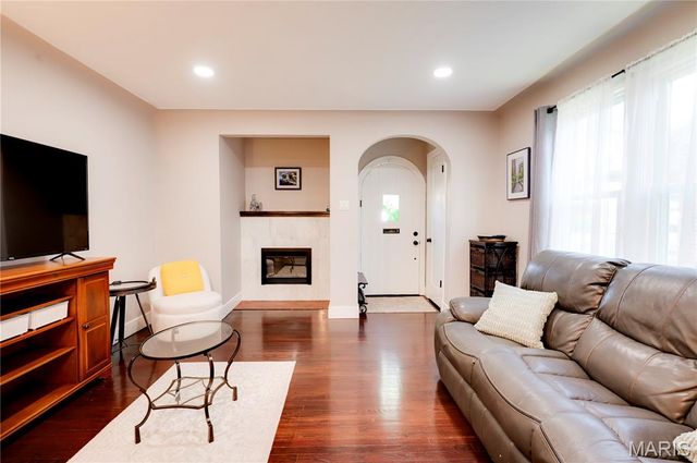 1830 Oconnell Avenue, St Louis, MO 63114