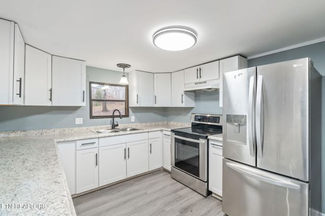 131 Cates Rd, Rockwood, TN 37854