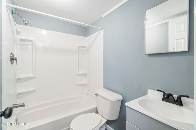 131 Cates Rd, Rockwood, TN 37854