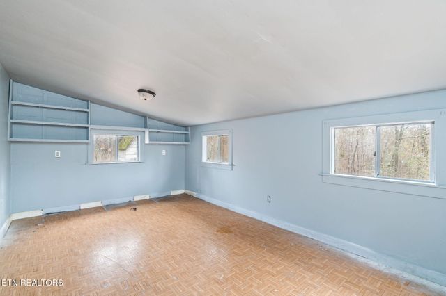 131 Cates Rd, Rockwood, TN 37854