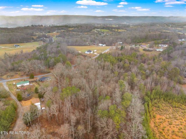 131 Cates Rd, Rockwood, TN 37854