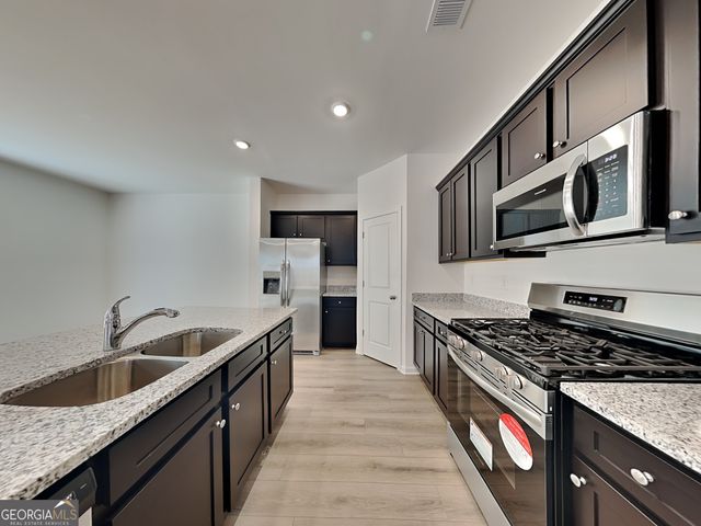 2472 LENNOX ROAD SE, Conyers, GA 30094