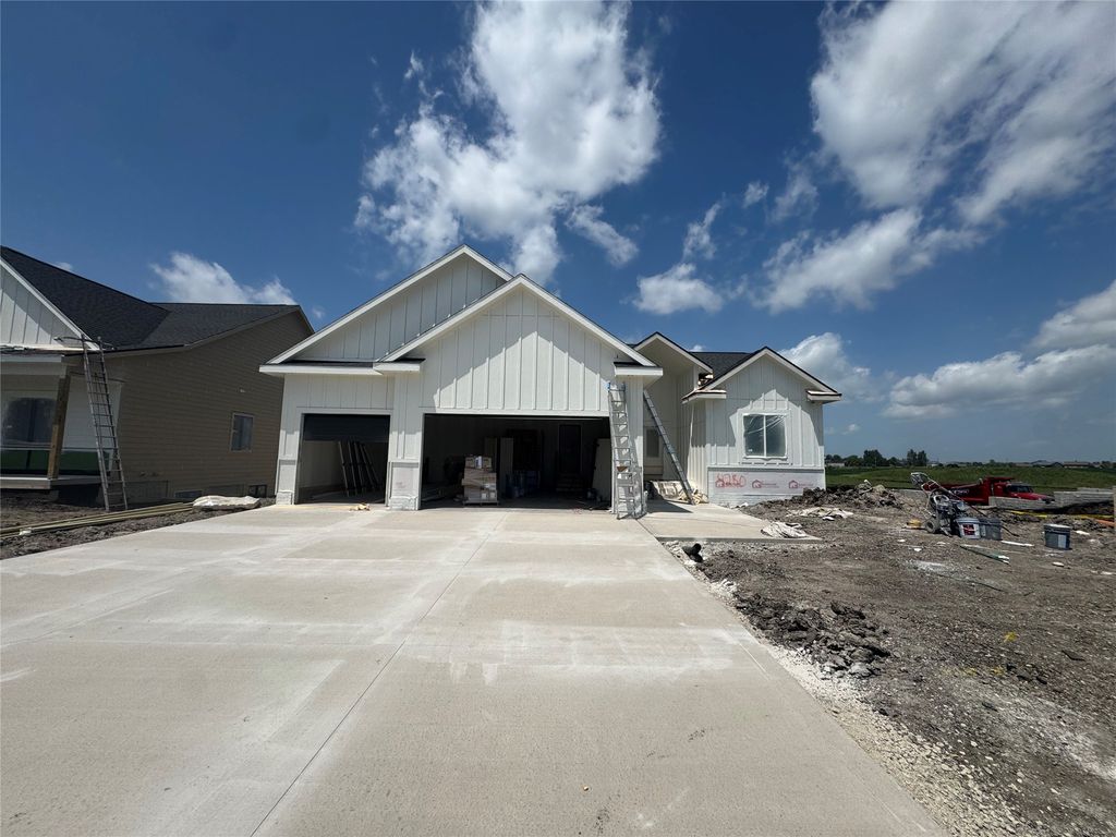4280 3rd Avenue SE, Altoona, IA 50009