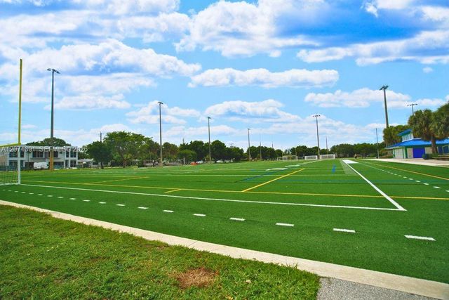 1041 NE 9th Avenue A5, Fort Lauderdale, FL 33304