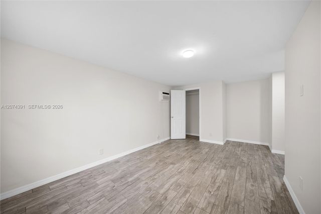 1041 NE 9th Avenue A5, Fort Lauderdale, FL 33304
