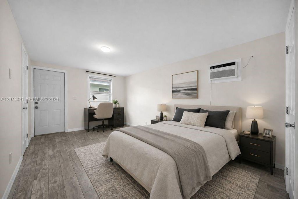 1041 NE 9th Avenue A5, Fort Lauderdale, FL 33304