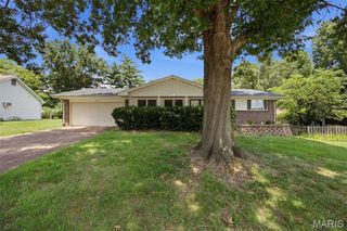 1001 Bridgeport Drive, Ellisville, MO 63011