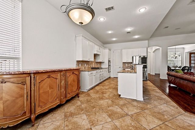 3605 Meadow Bluff Lane, Sachse, TX 75048