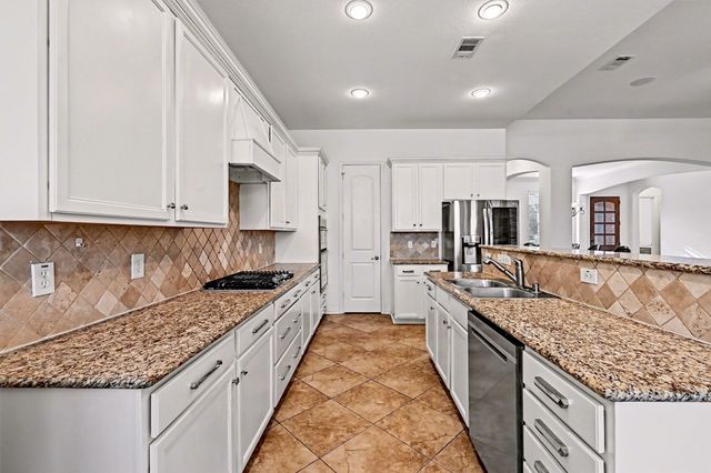 3605 Meadow Bluff Lane, Sachse, TX 75048