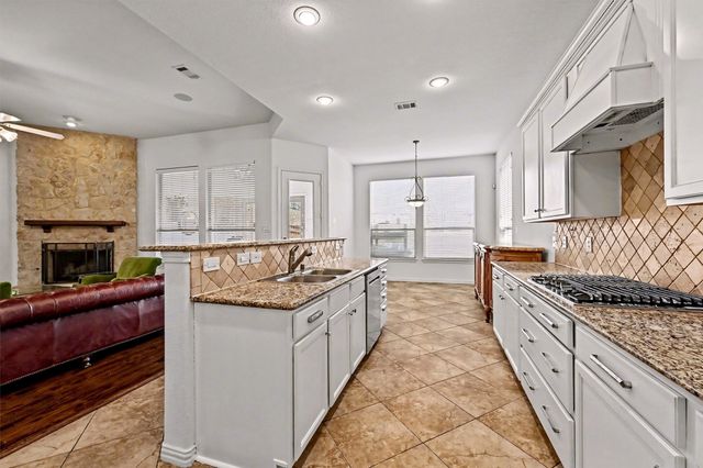 3605 Meadow Bluff Lane, Sachse, TX 75048