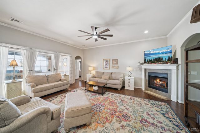 2016 Graham Avenue, Pryor, OK 74361