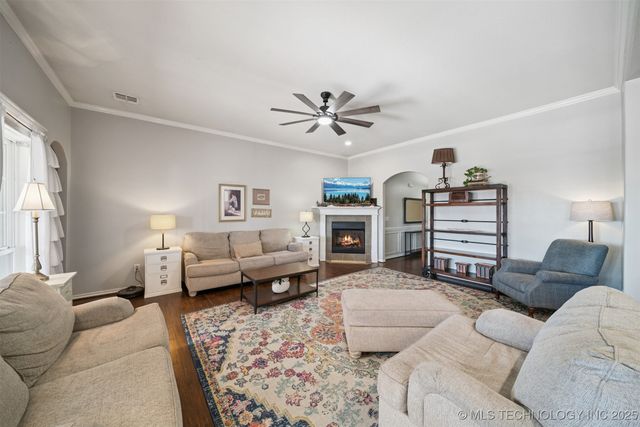 2016 Graham Avenue, Pryor, OK 74361