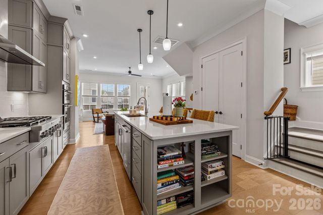 316 N Dotger Avenue, Charlotte, NC 28204