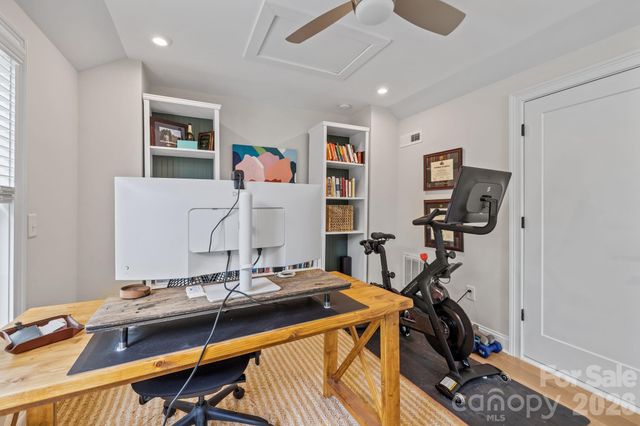 316 N Dotger Avenue, Charlotte, NC 28204